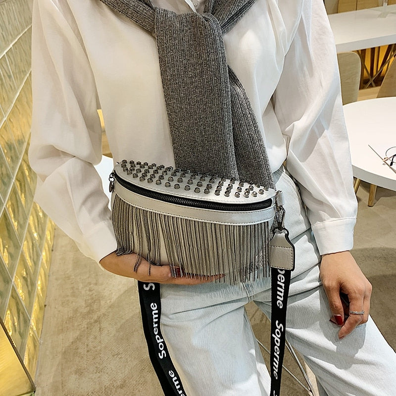 תיק צד בשילוב ניטים- אורית