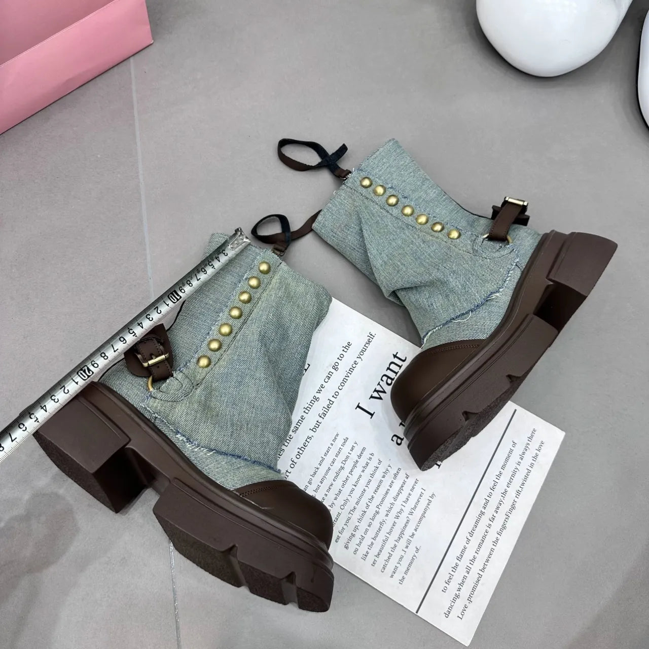 מגפון משולב ג׳ינס- אדלה