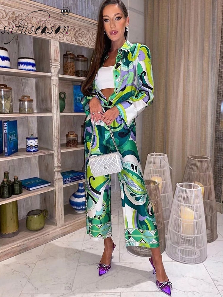 חליפת סאטן אלגנטית- אפריקה